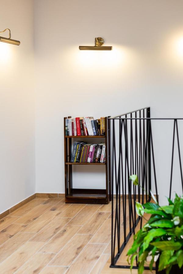 Palac Zieleniewskich Apartamenty Sw Marka 31 Krakow Exterior photo