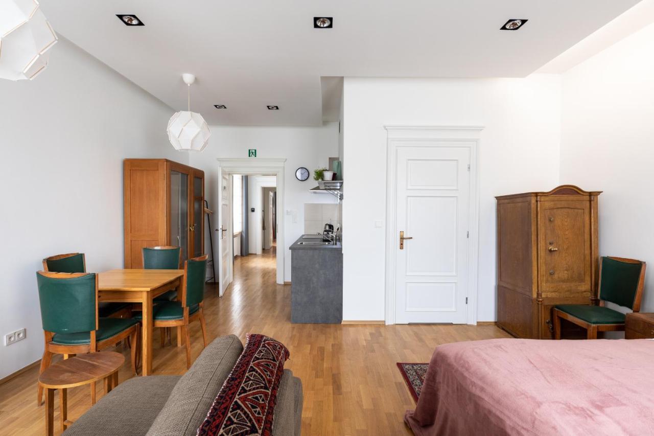 Palac Zieleniewskich Apartamenty Sw Marka 31 Krakow Exterior photo